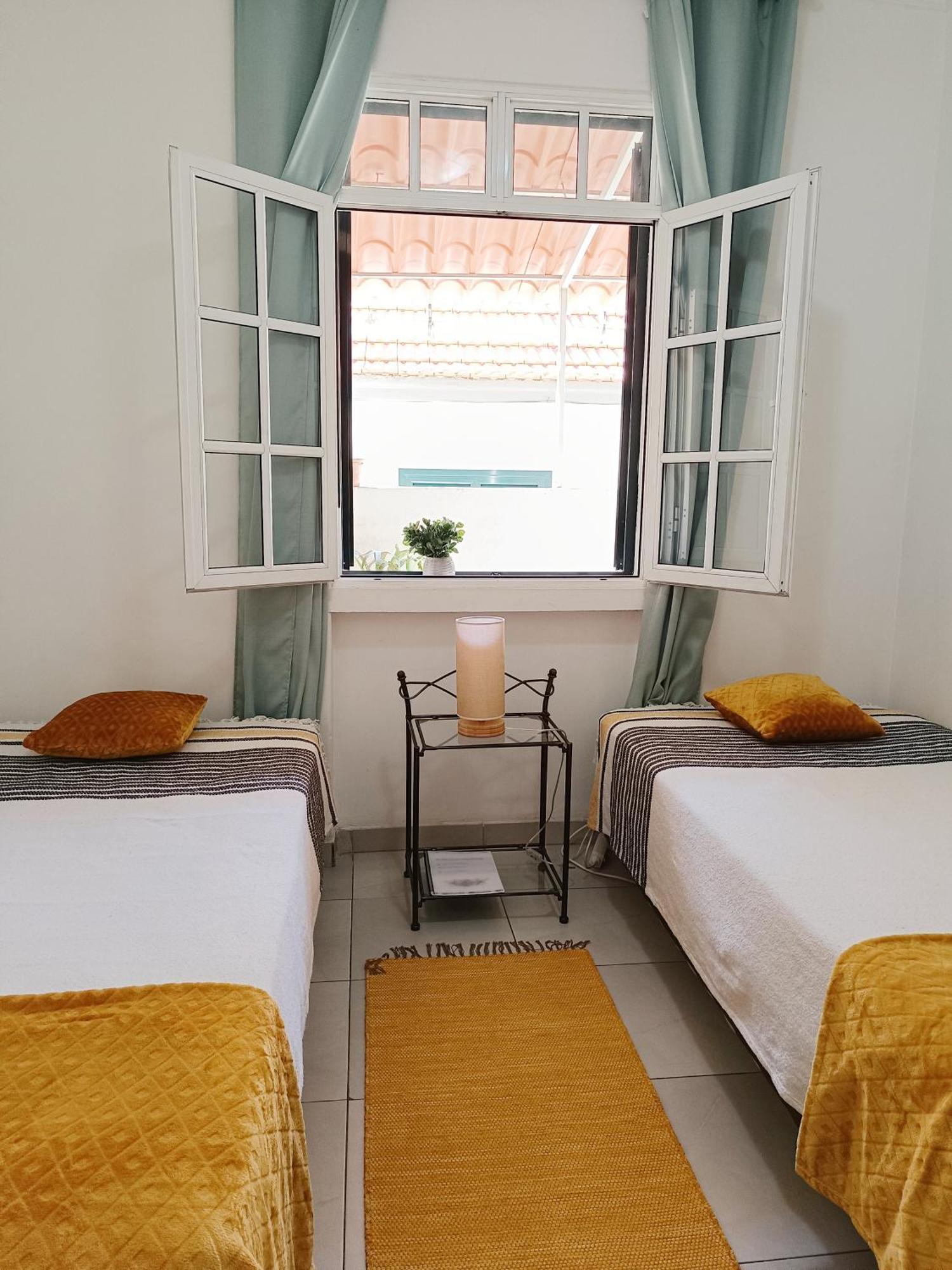 Home & Flower - Private Bedrooms Funchal Екстер'єр фото