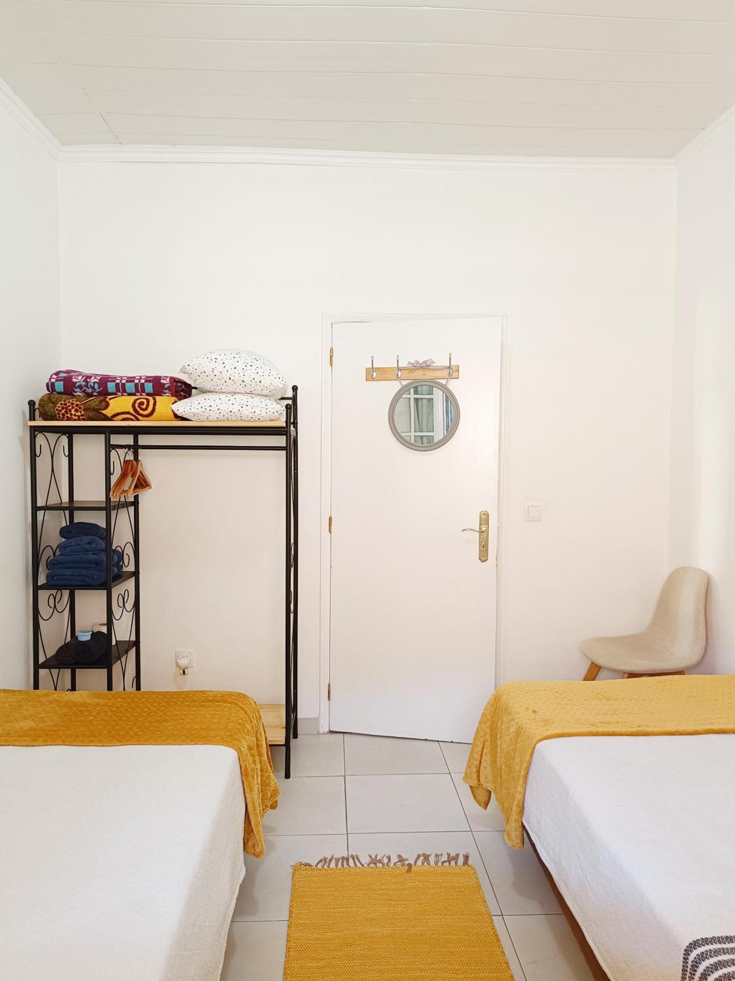 Home & Flower - Private Bedrooms Funchal Номер фото