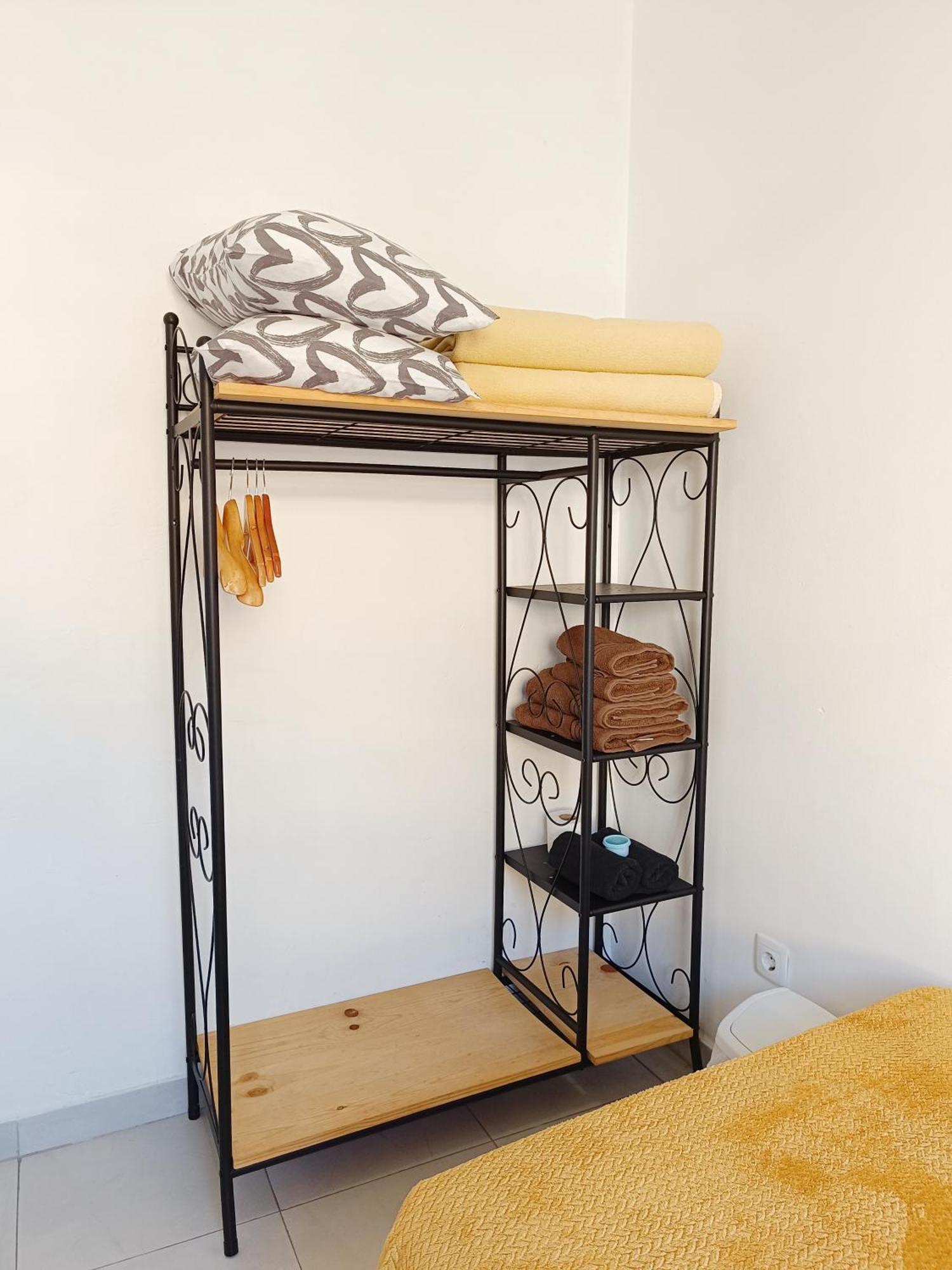 Home & Flower - Private Bedrooms Funchal Номер фото