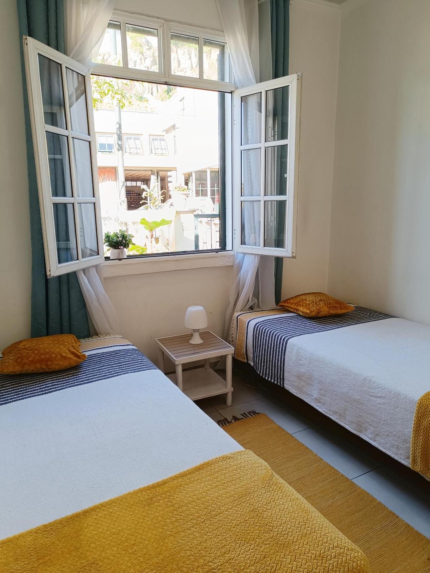 Home & Flower - Private Bedrooms Funchal Номер фото